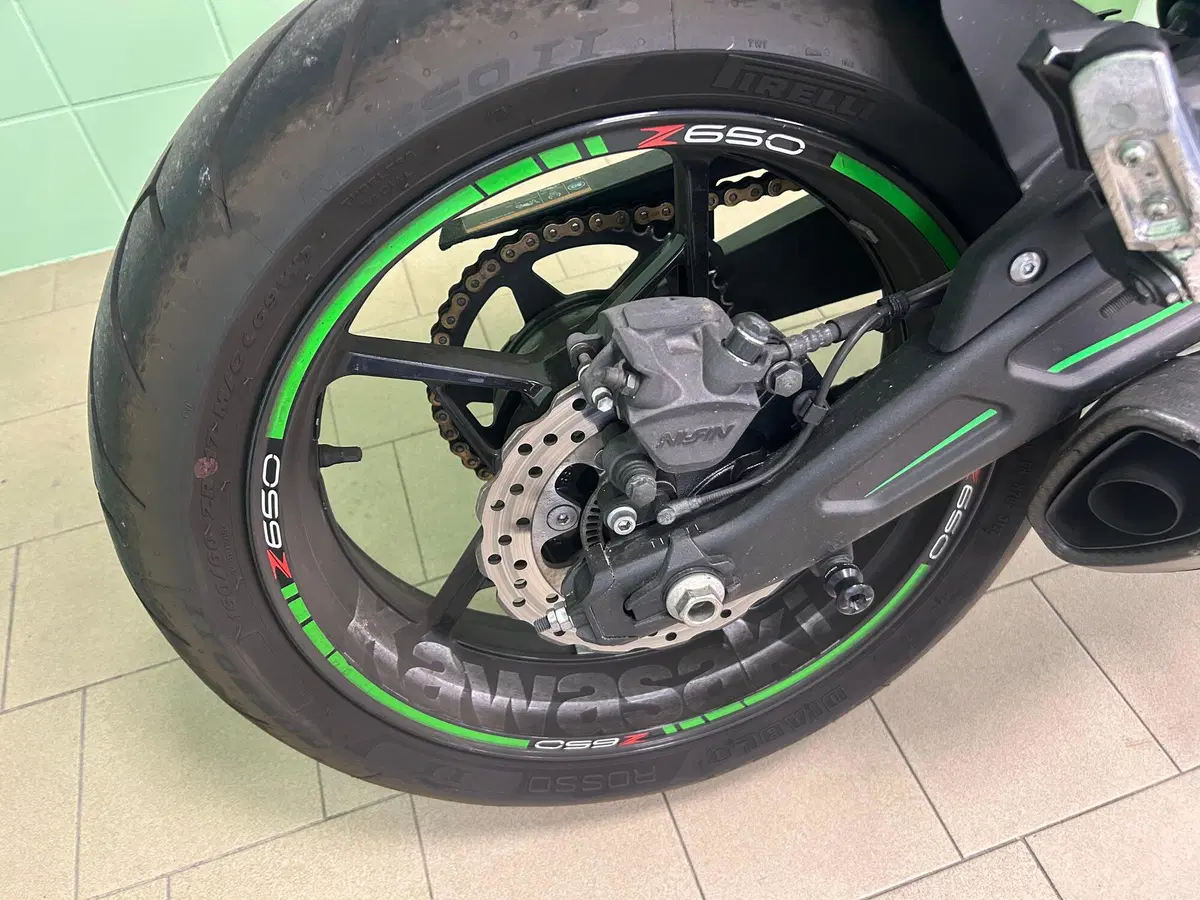 Kawasaki Z 650 (2017 - 19) (7)