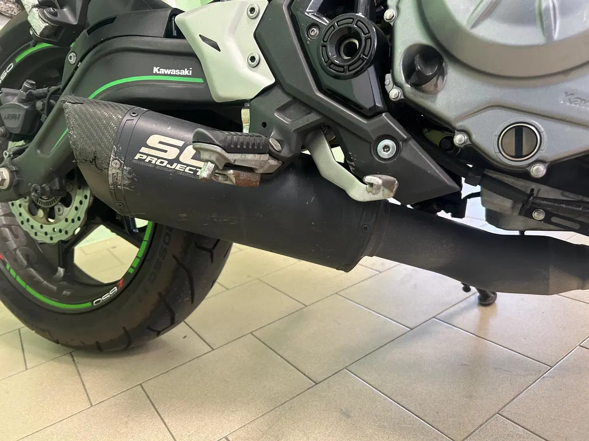 Kawasaki Z 650 (2017 - 19) (14)