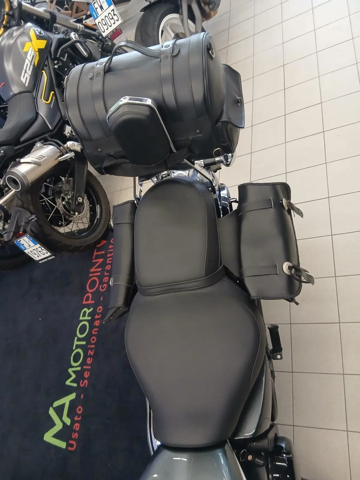 Kawasaki Vulcan VN 900 Classic SE (2011 - 16) (3)