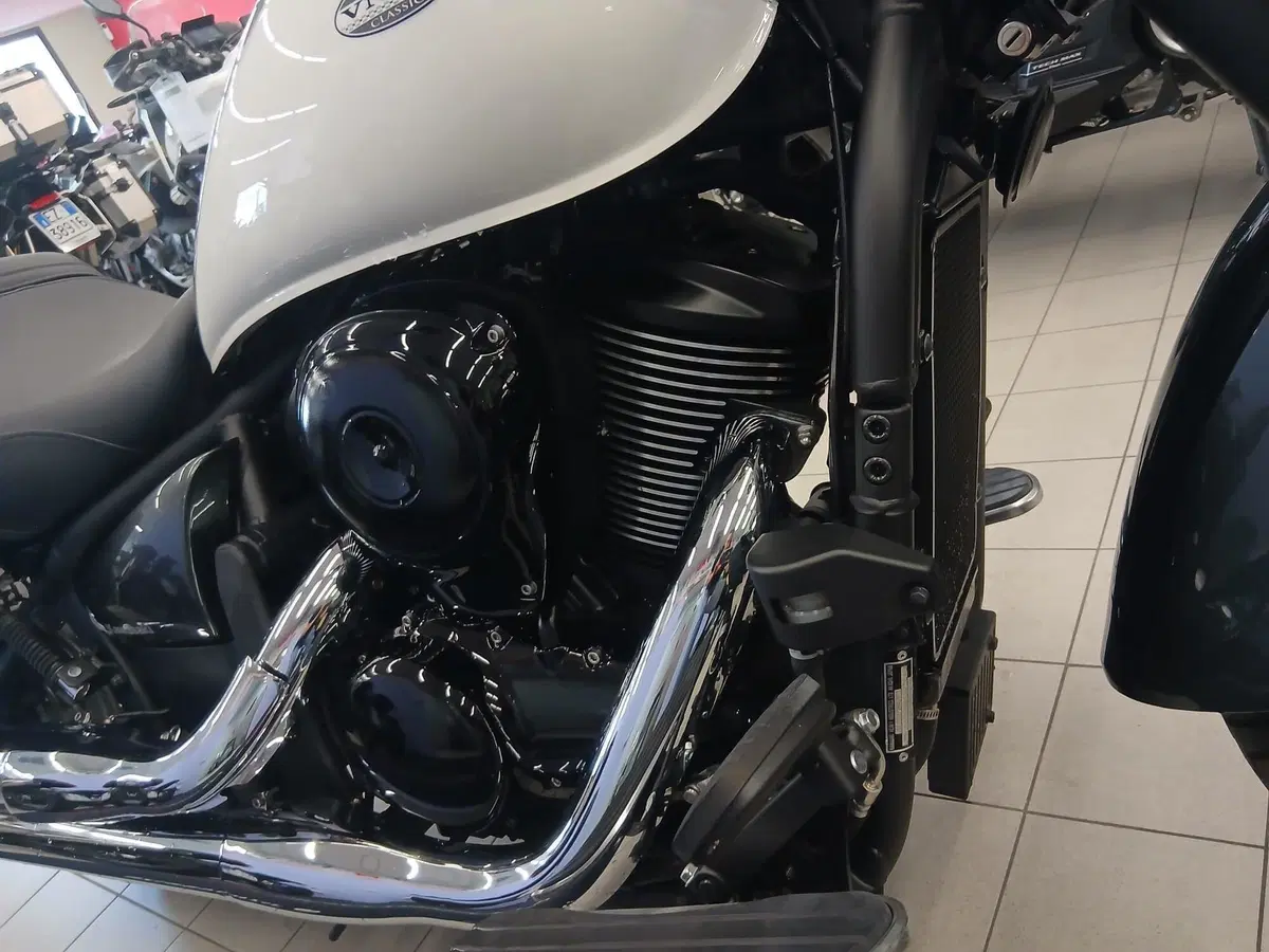 Kawasaki Vulcan VN 900 Classic SE (2011 - 16) (10)