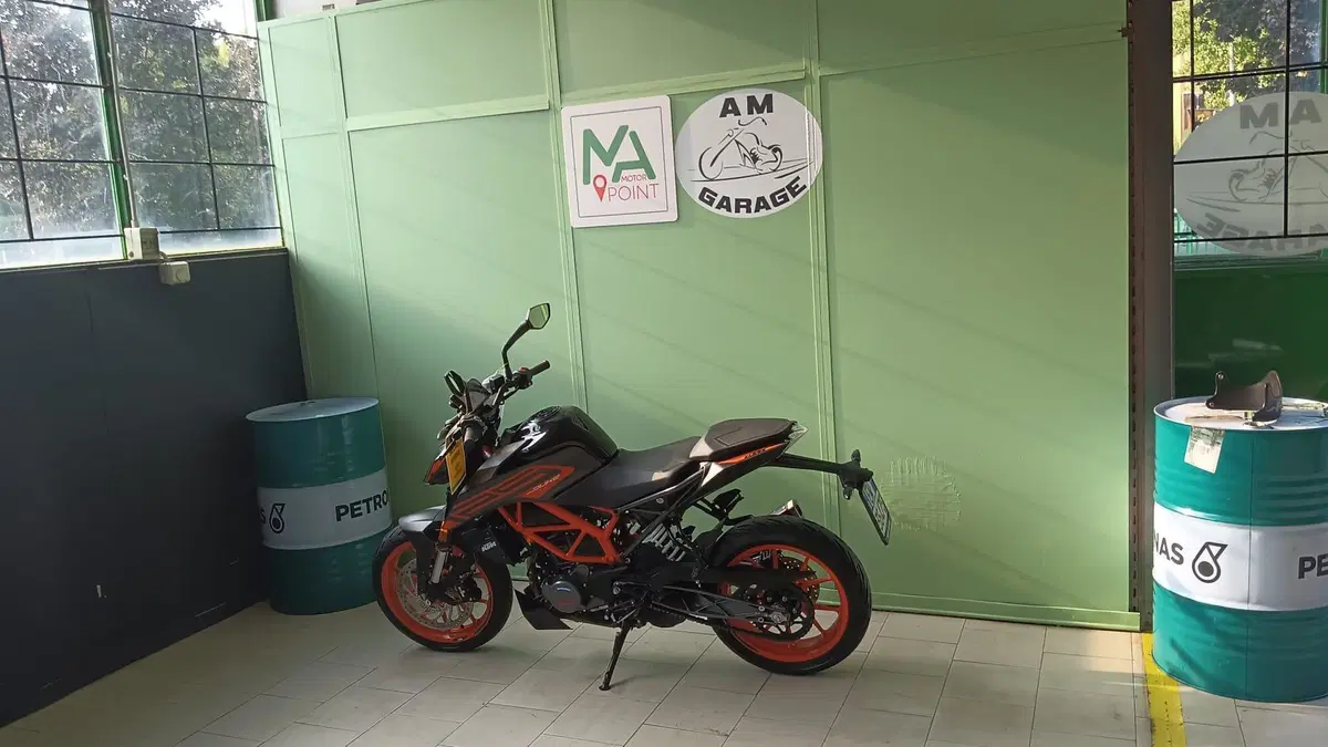 KTM 125 Duke (2021 - 23) (2)