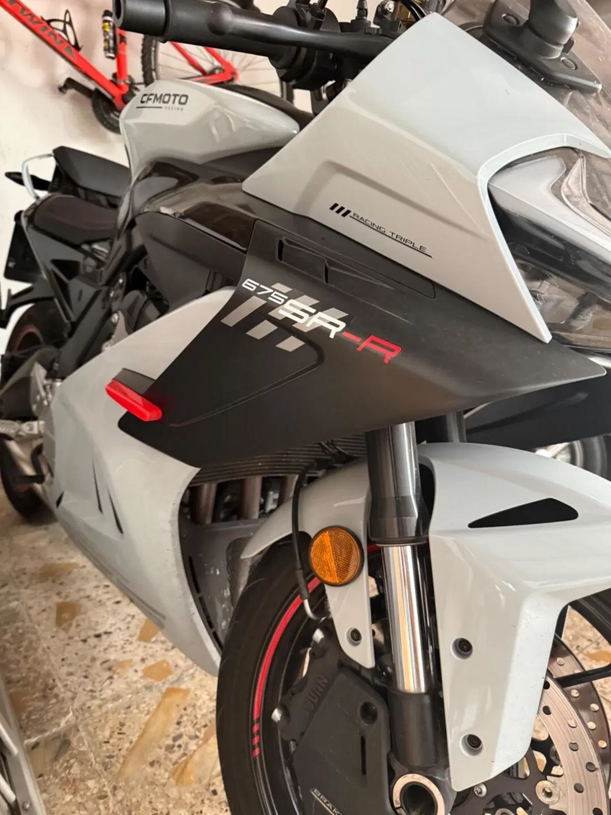 CFMOTO 675SR-R (2025 - 26) (5)