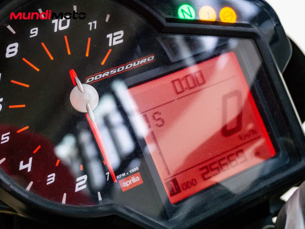 Aprilia Dorsoduro 750 (2009 - 14) (12)