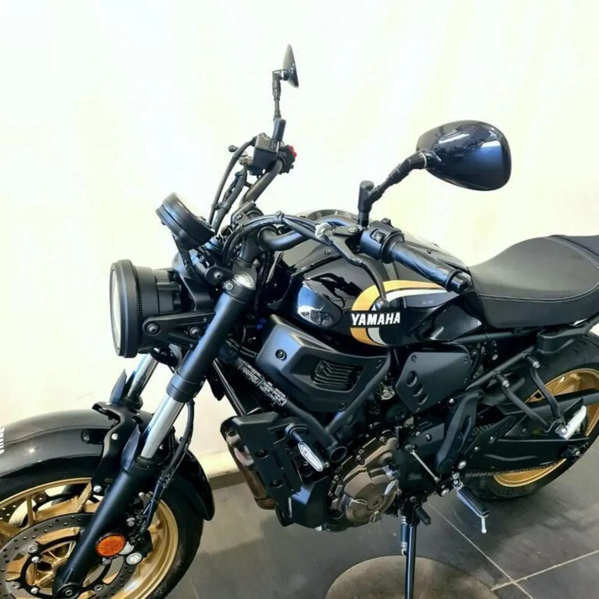 Yamaha XSR 700 (2022 - 26) (8)