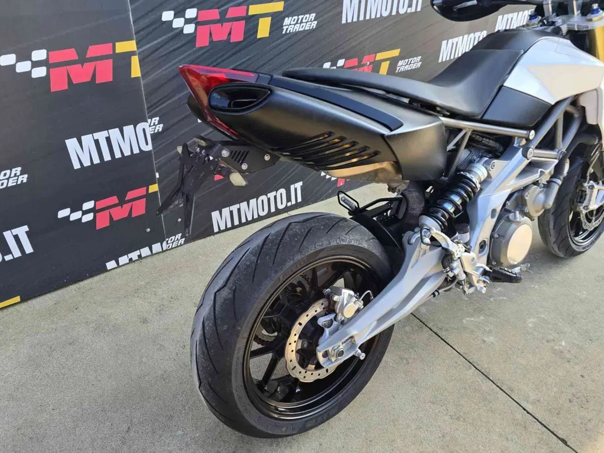 Aprilia Dorsoduro 750 (2009 - 14) (6)