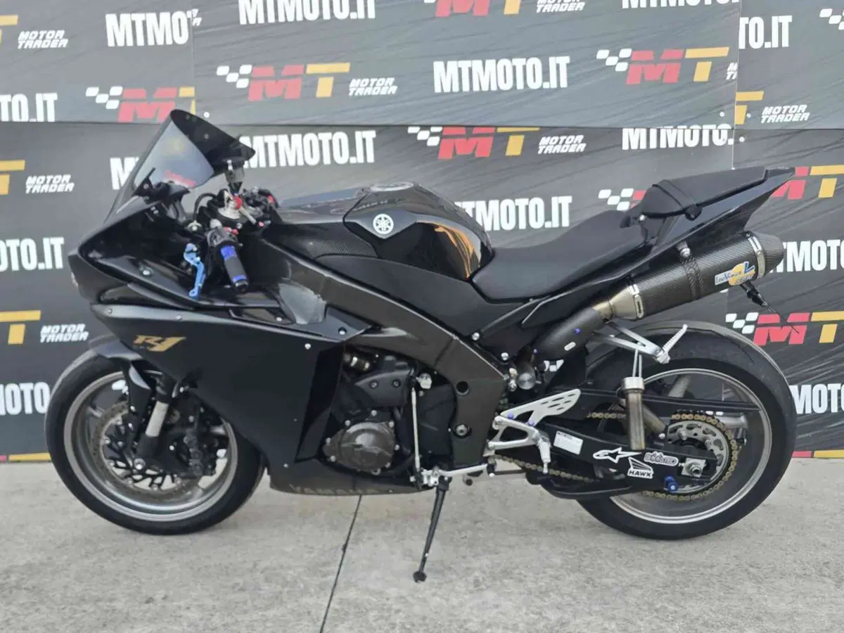 Yamaha YZF R1 (2009 - 11) (2)