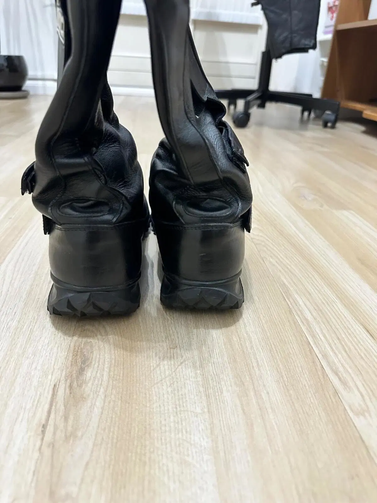 Vendo completo giacca pantaloni, scarpe da moto in Belstaff (12)