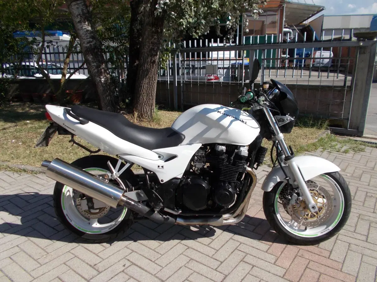 Kawasaki ZR-7 (1999 - 00)