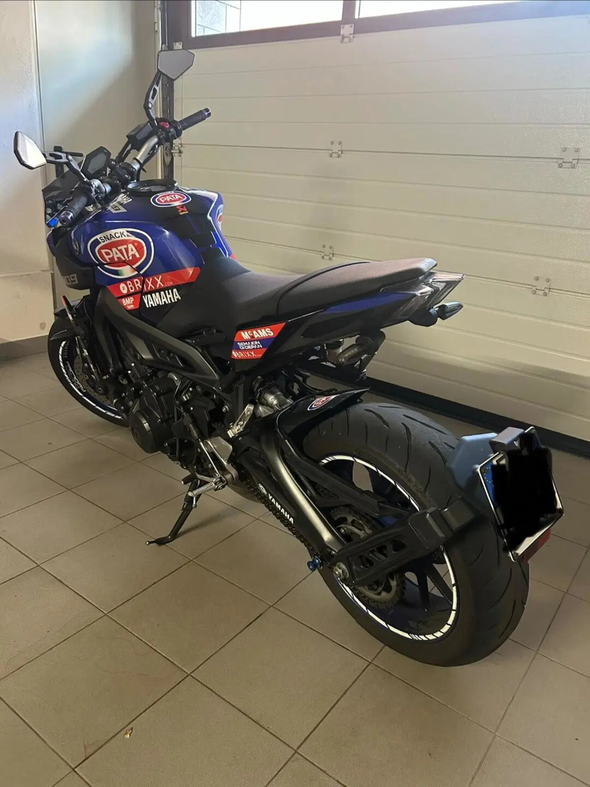 Yamaha MT-09 (2017 - 20) (2)