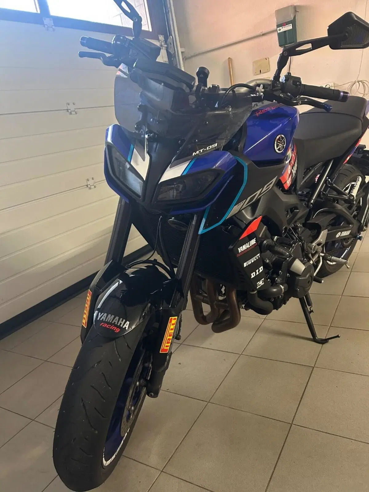 Yamaha MT-09 (2017 - 20) (4)