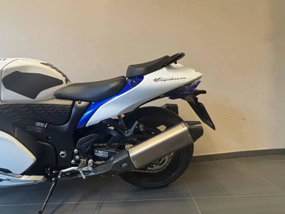 Suzuki GSX 1300 R Hayabusa (2021 - 24) (3)
