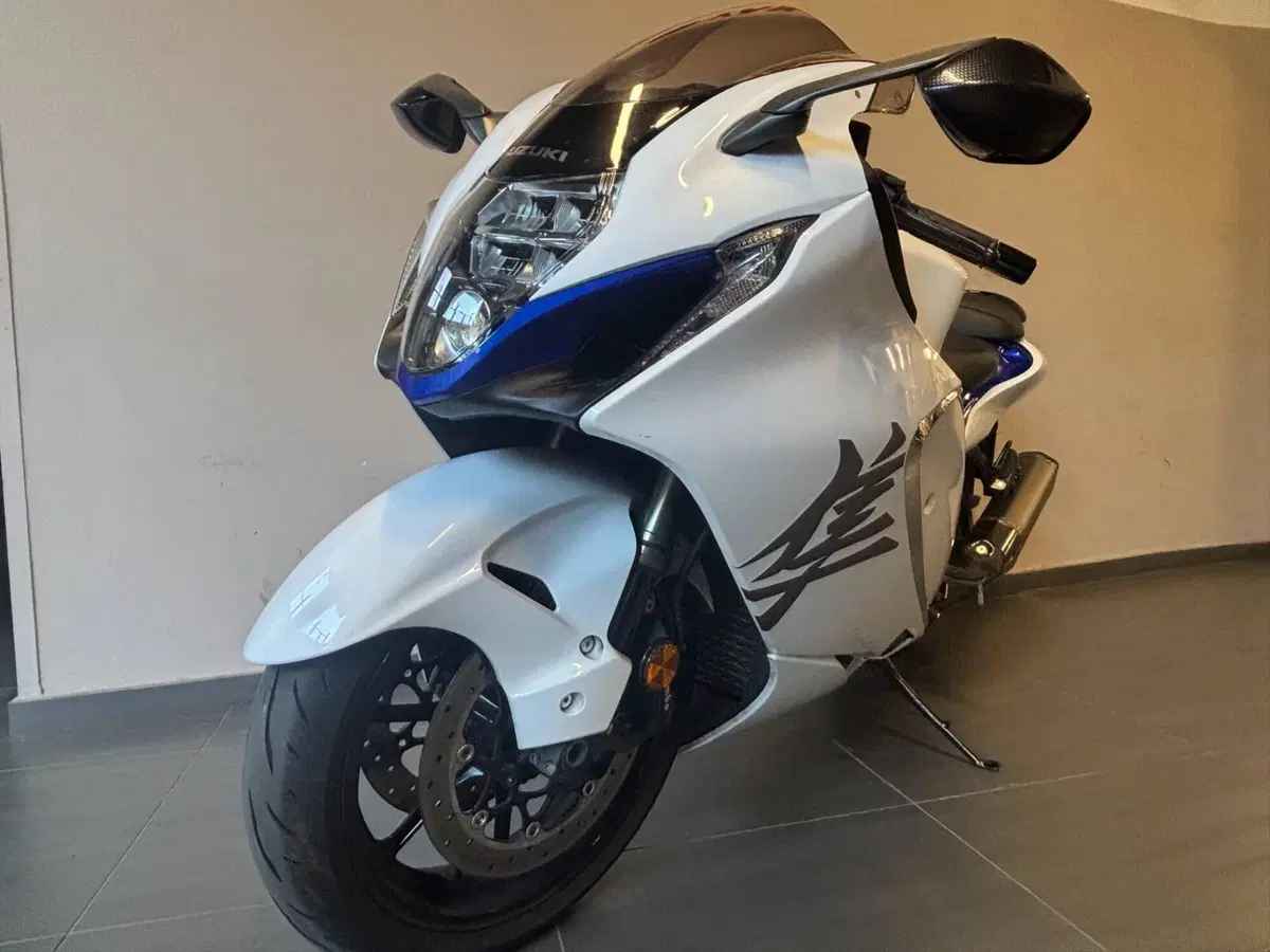 Suzuki GSX 1300 R Hayabusa (2021 - 24) (5)