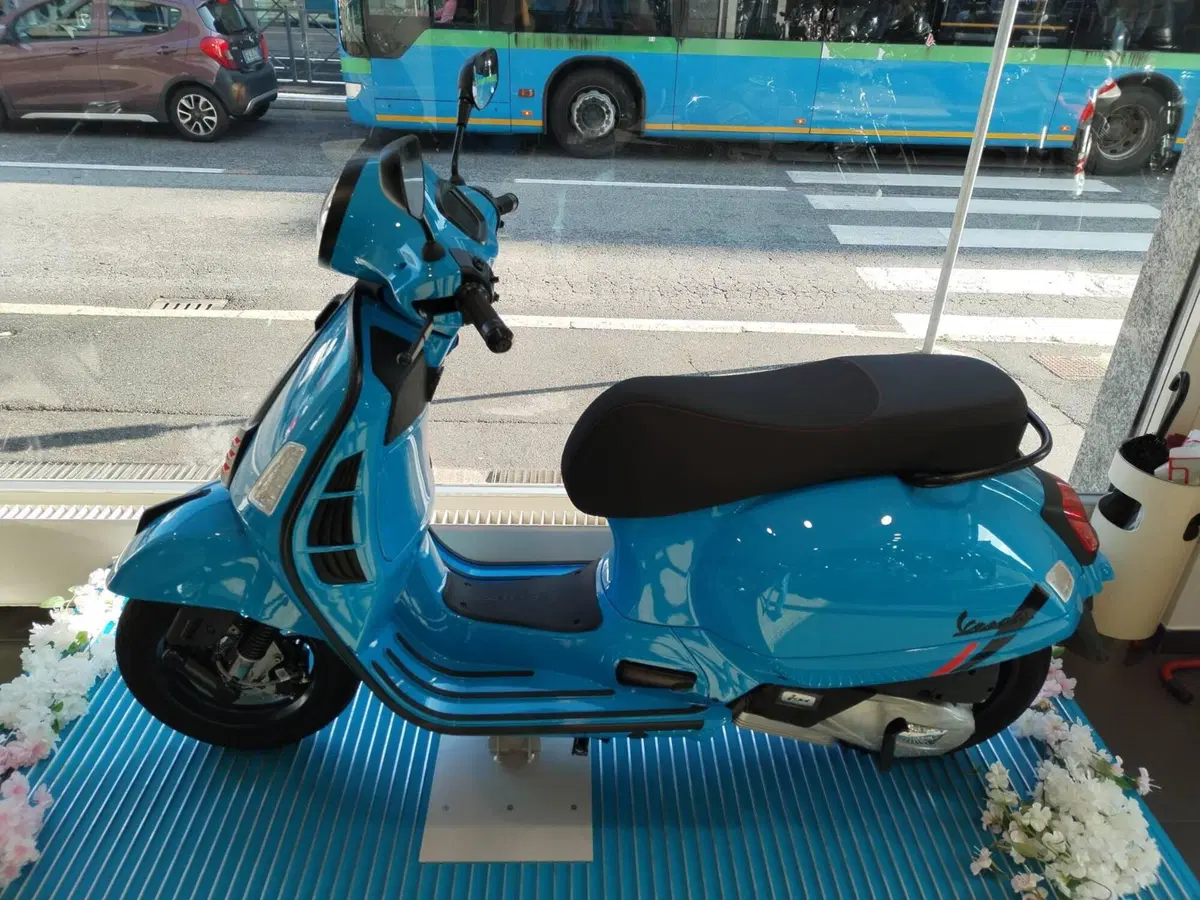 Vespa GTS 125 Supersport (2025 - 26) (5)