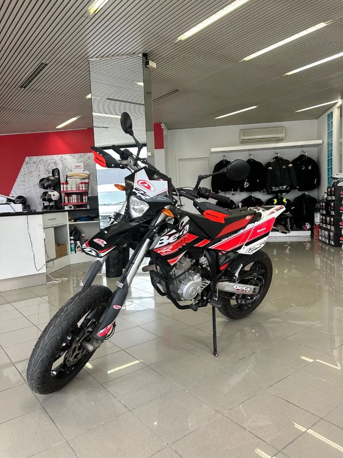 Betamotor RR 125 4T Motard LC (2018 - 20) (4)