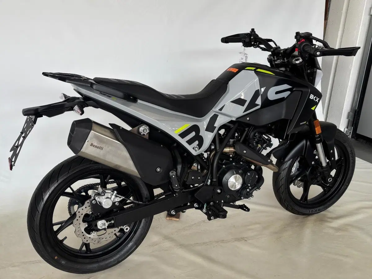 Benelli BKX 125 S (2026) (2)