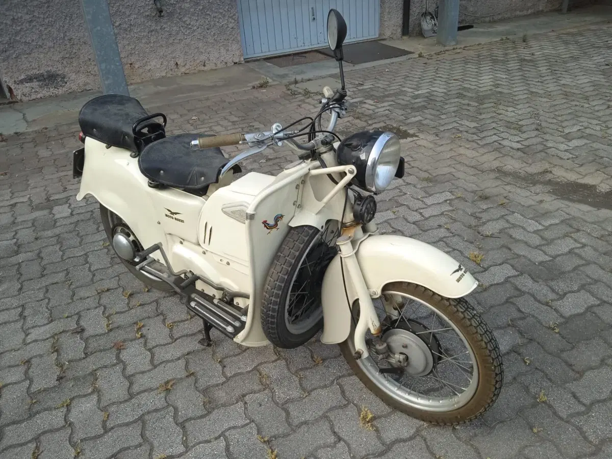 Moto Guzzi Galletto 175