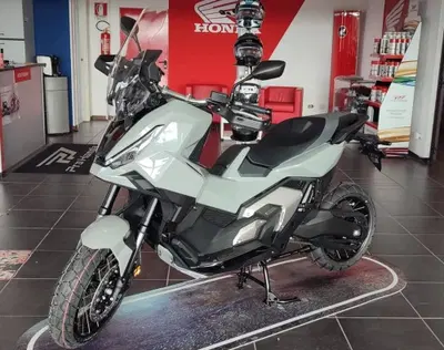 Honda X-ADV 750 (2025 - 27) nuova