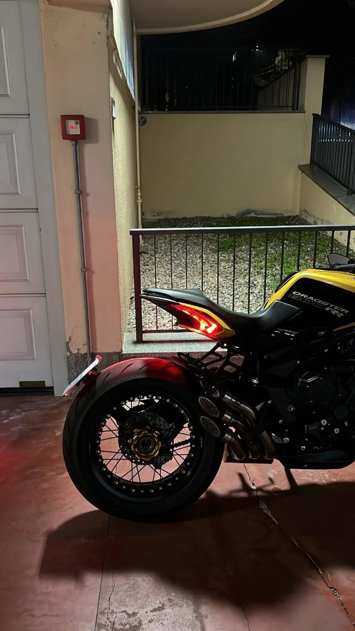 MV Agusta Dragster 800 RR (2018 - 20) (6)