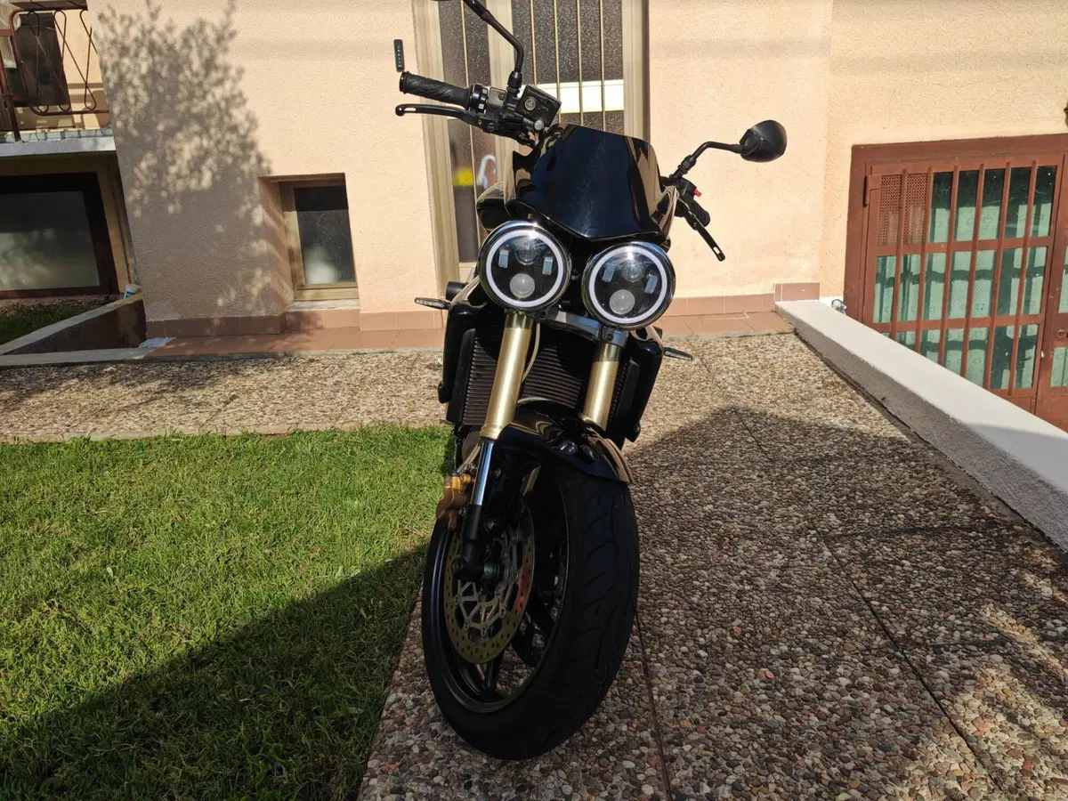 Triumph Street Triple (2007 - 12) (2)