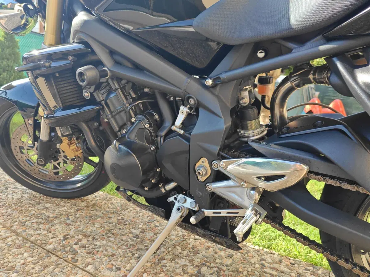 Triumph Street Triple (2007 - 12) (6)