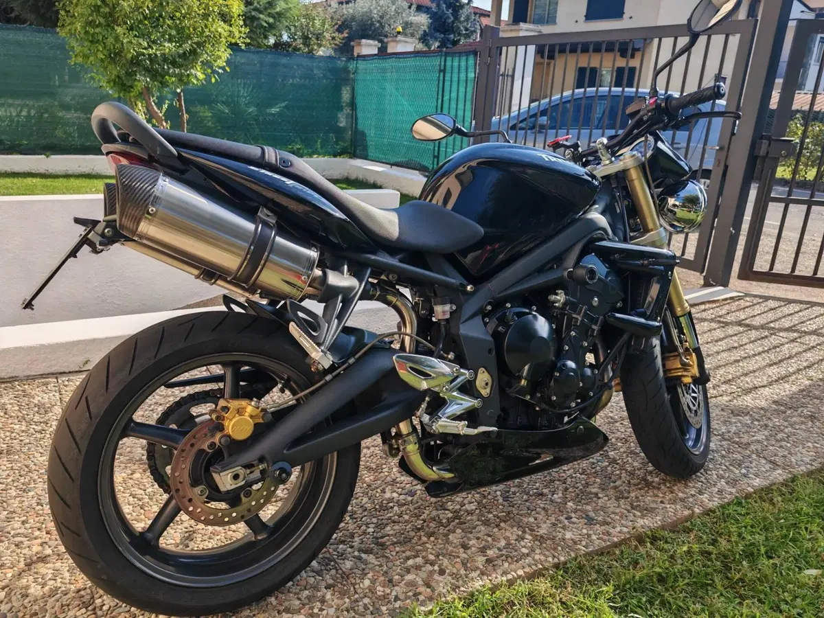 Triumph Street Triple (2007 - 12) (13)