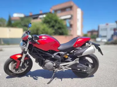 Ducati Monster 696 Plus (2007 - 14) usata