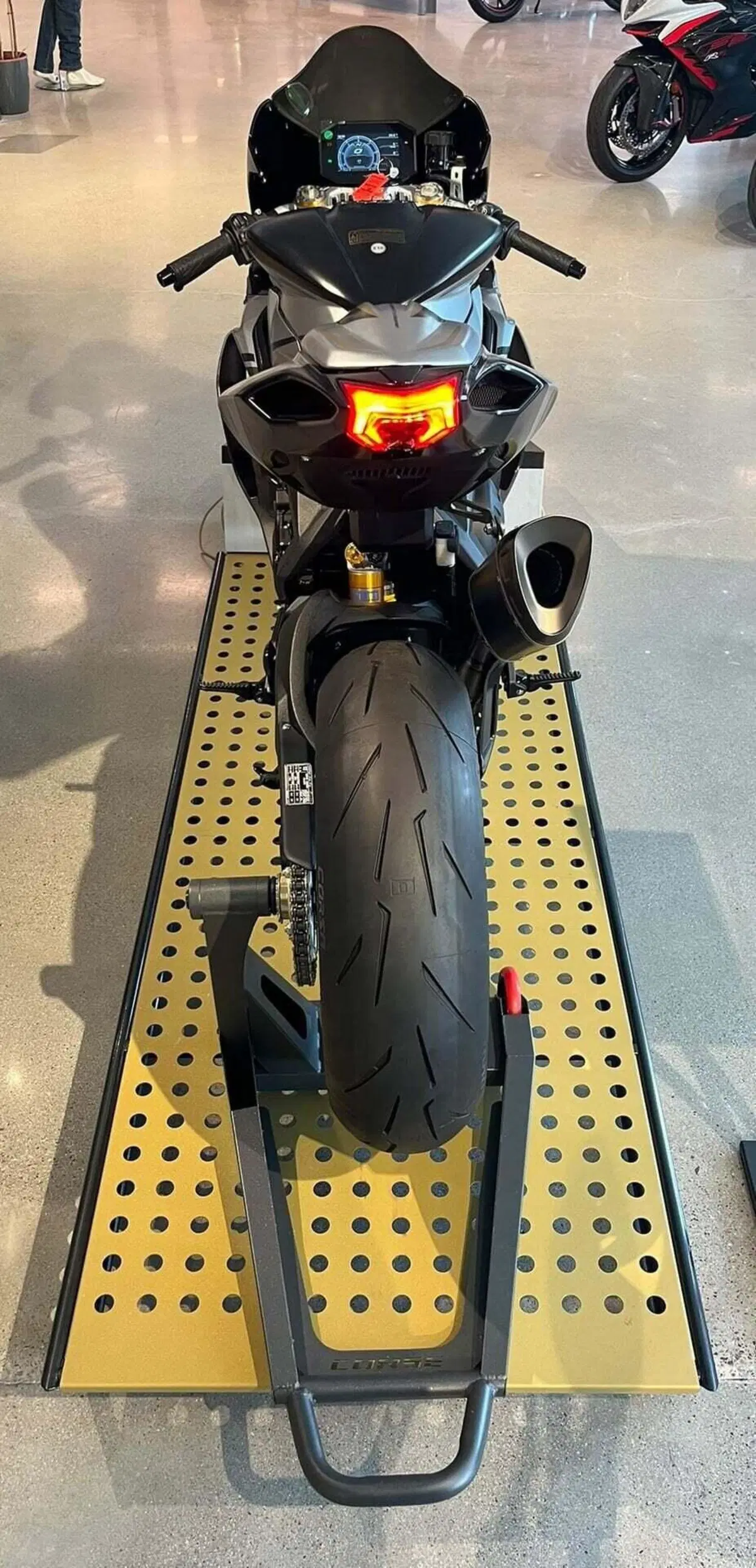 MV Agusta F3 800 Competizione (2025 - 26) (4)