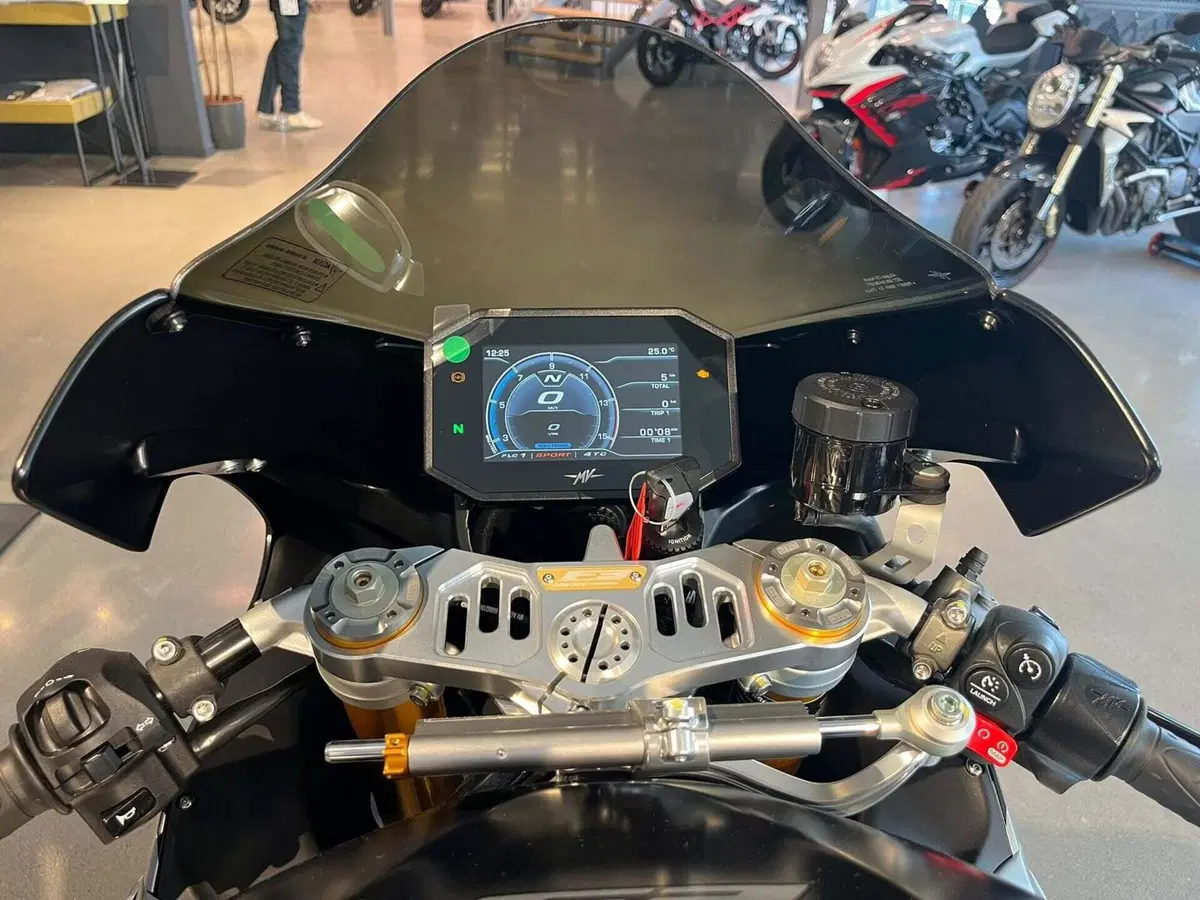 MV Agusta F3 800 Competizione (2025 - 26) (12)