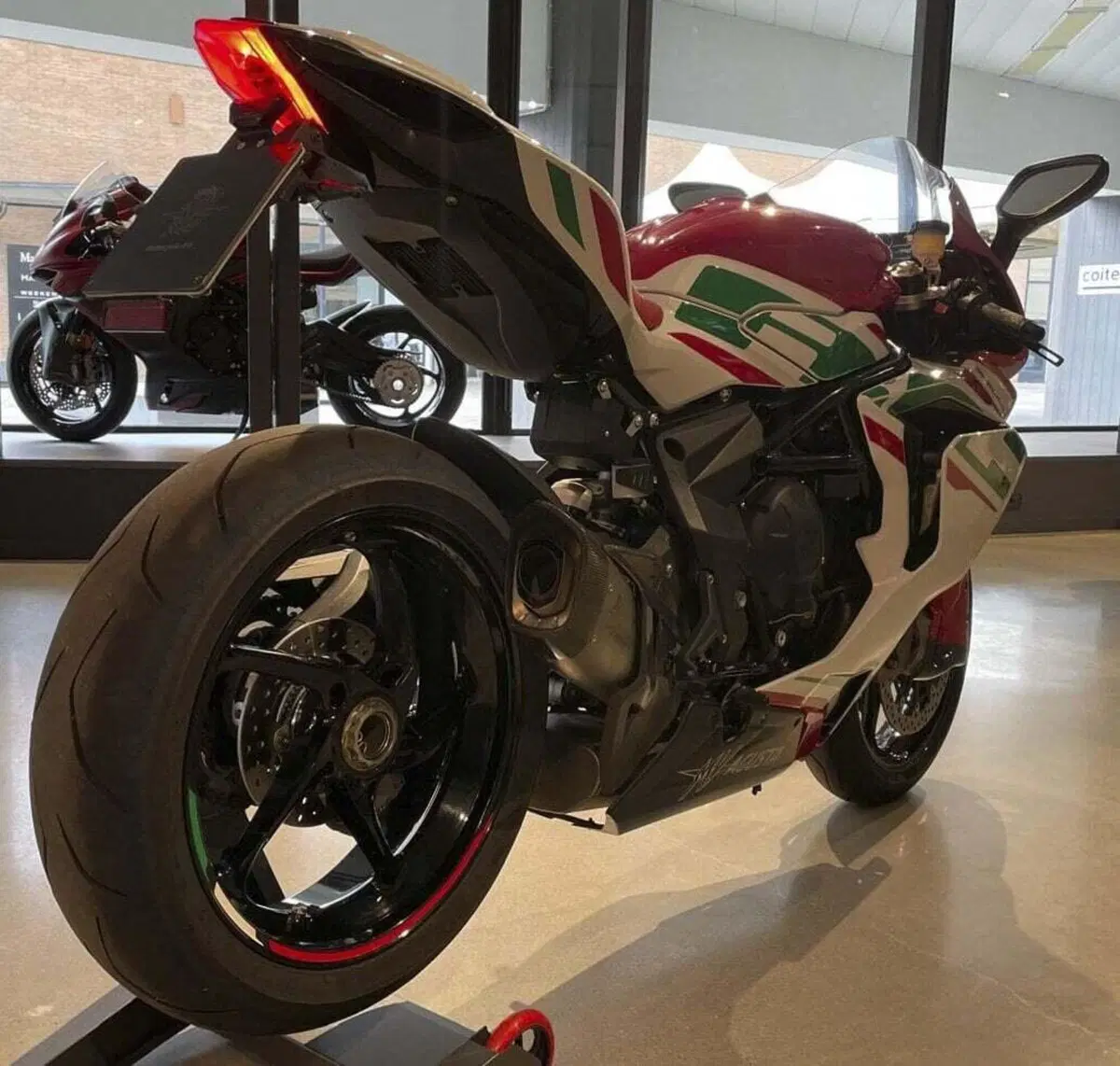 MV Agusta F3 800 RC (2022 - 25) (3)