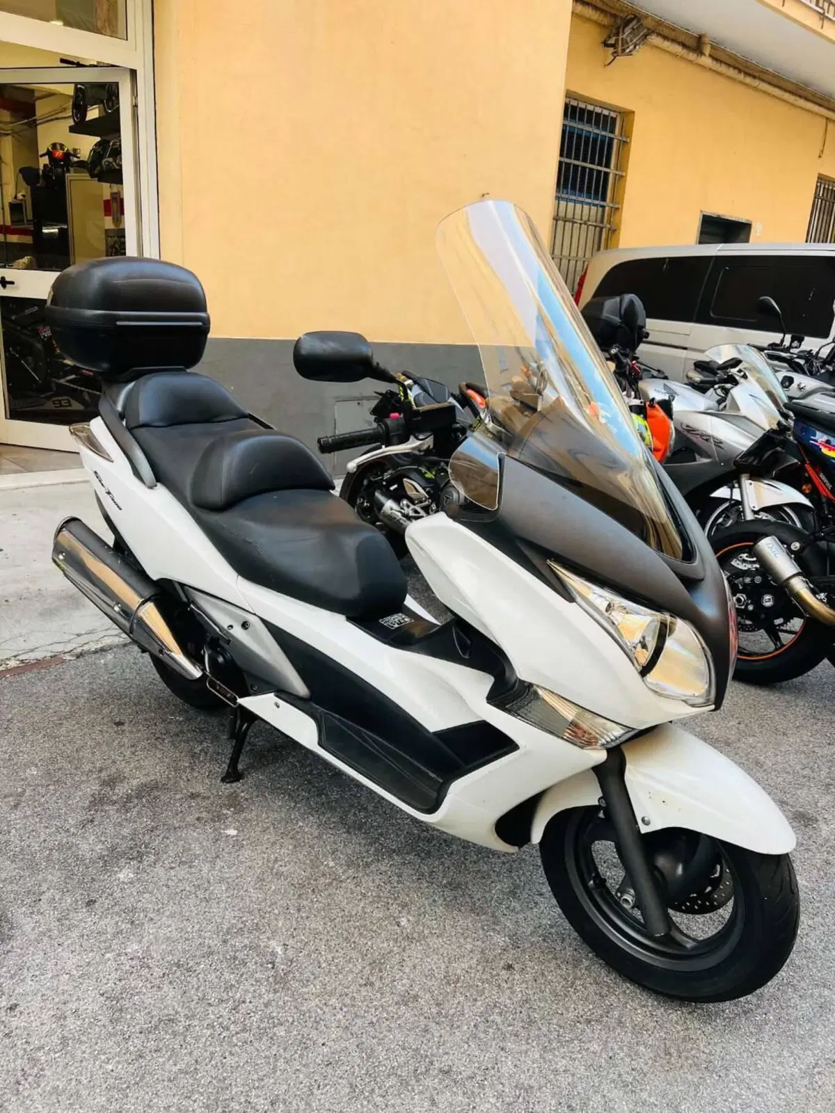 Honda SW-T 400 (2009 - 16)