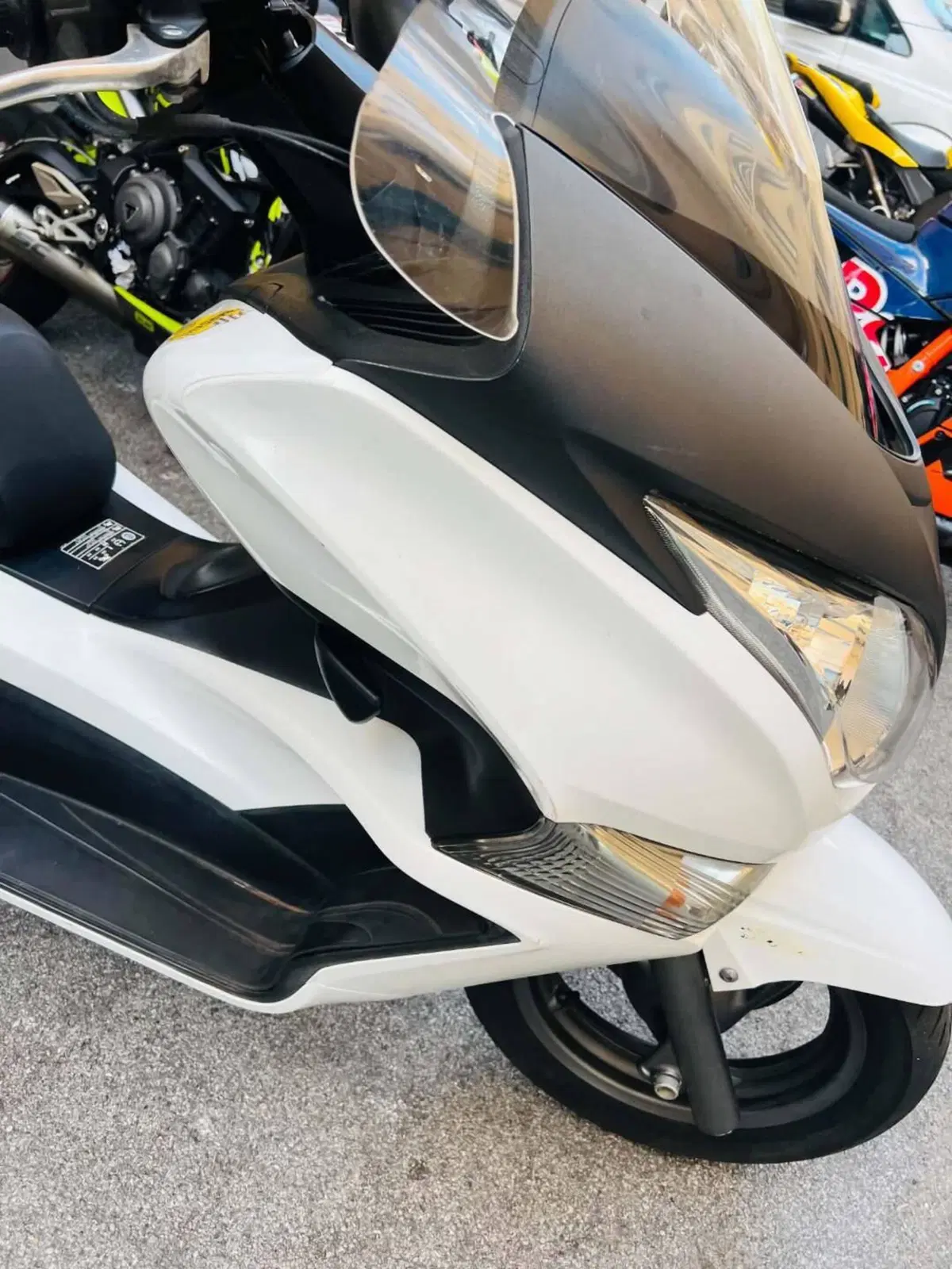 Honda SW-T 400 (2009 - 16) (2)