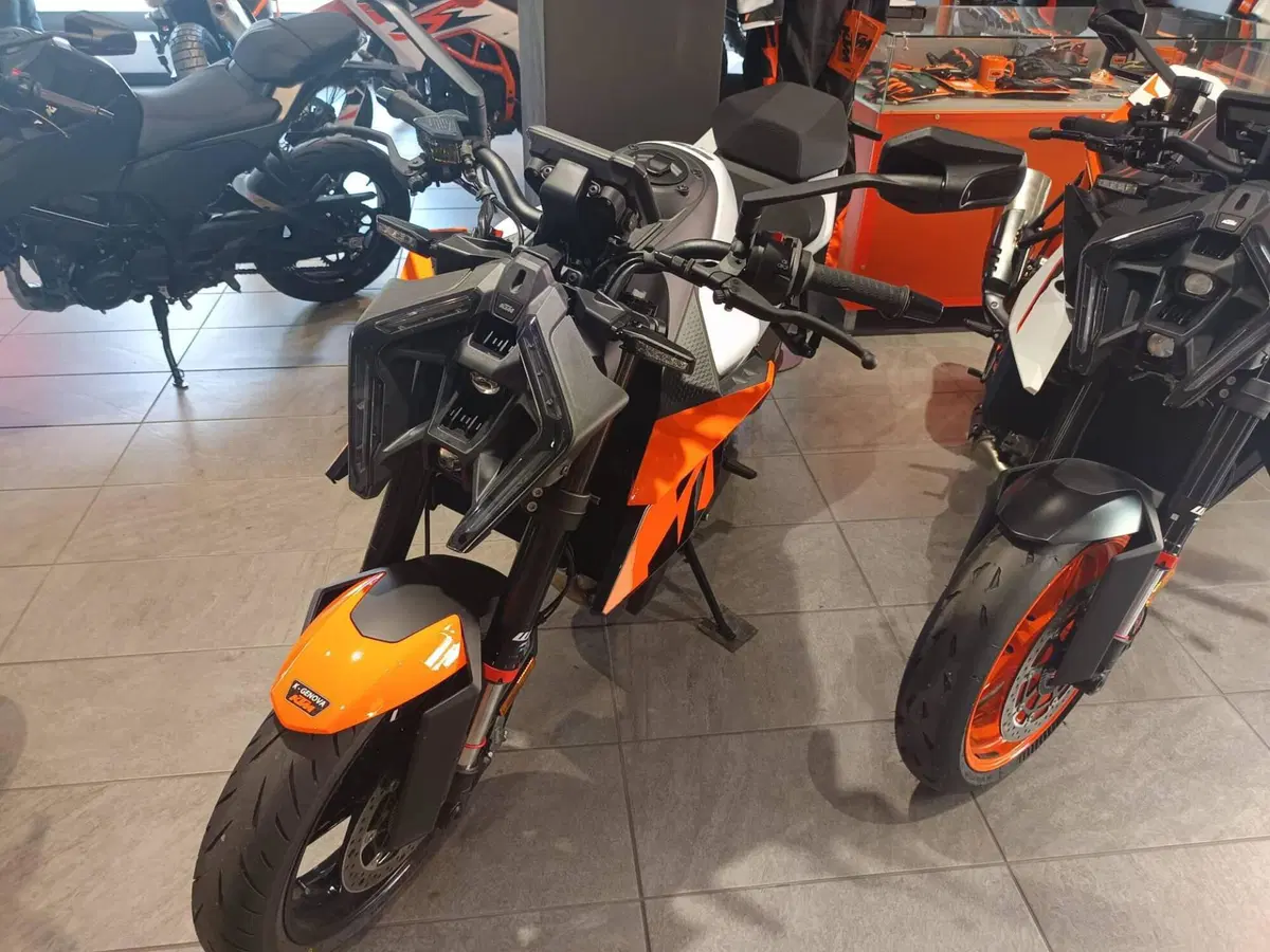 KTM 990 Duke (2024 - 26) (2)