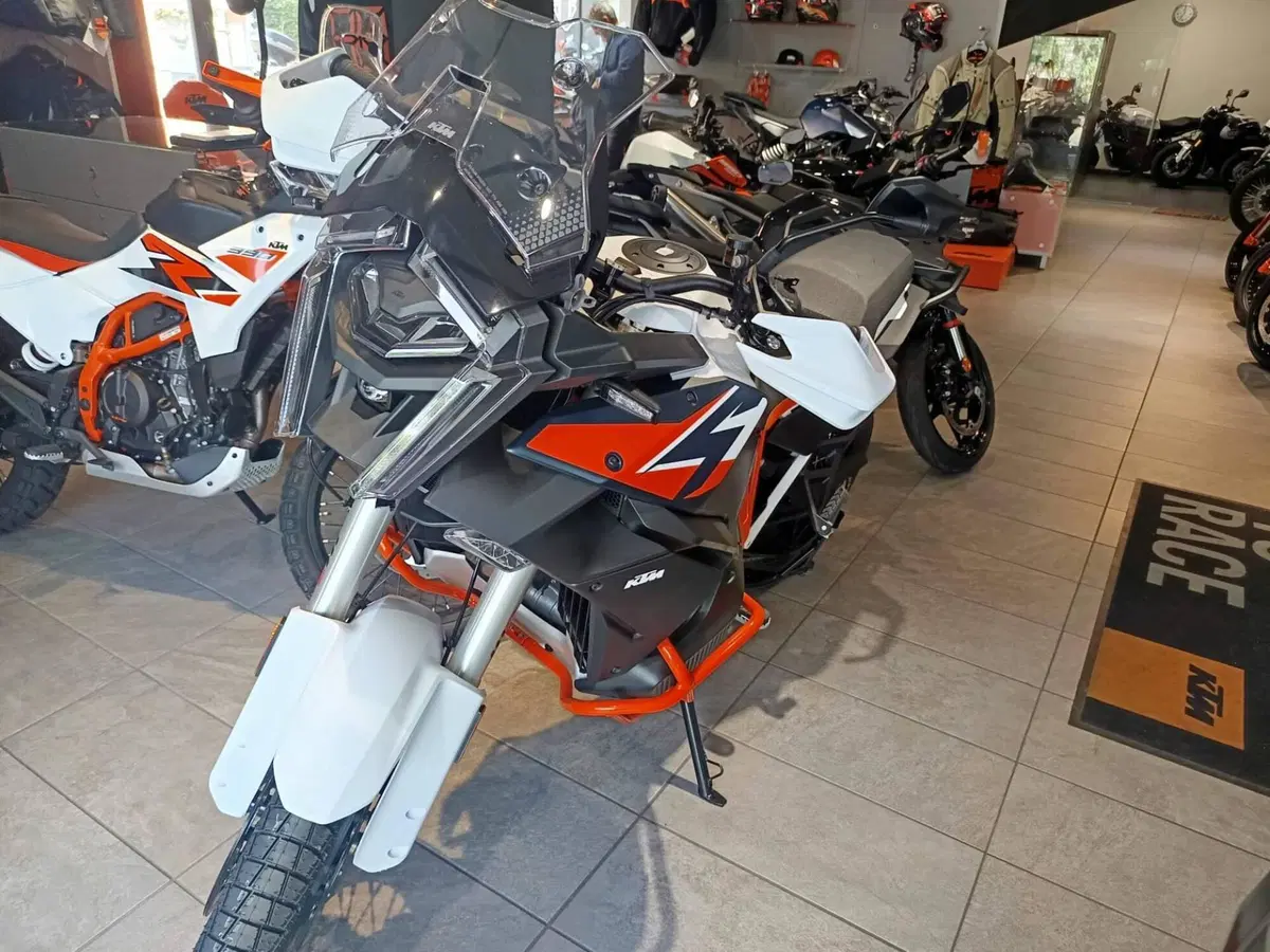 KTM 1390 Super Adventure R (2026) (2)