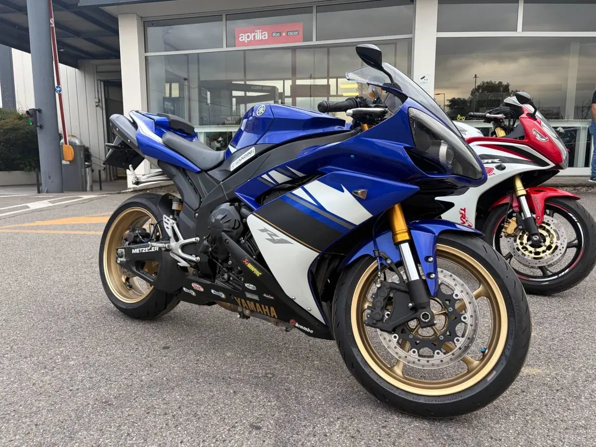 Yamaha YZF R1 (2007 - 08) (3)