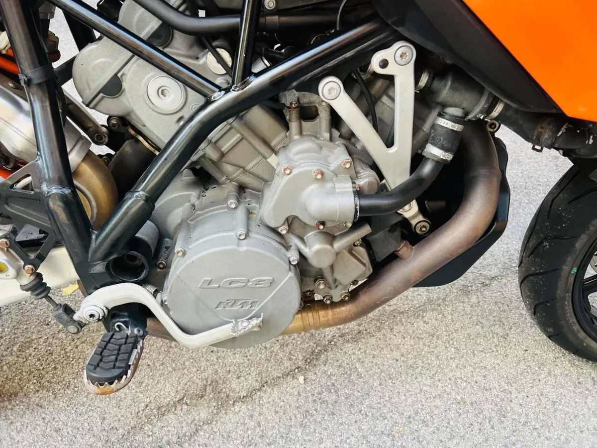 KTM 990 Supermoto T (2009 - 11) (3)