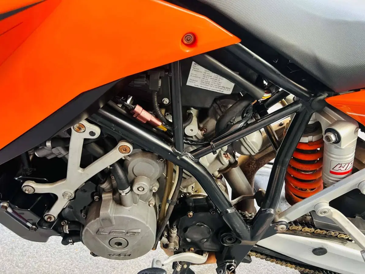 KTM 990 Supermoto T (2009 - 11) (10)