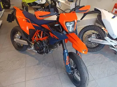KTM 690 SMC R (2026) nuova