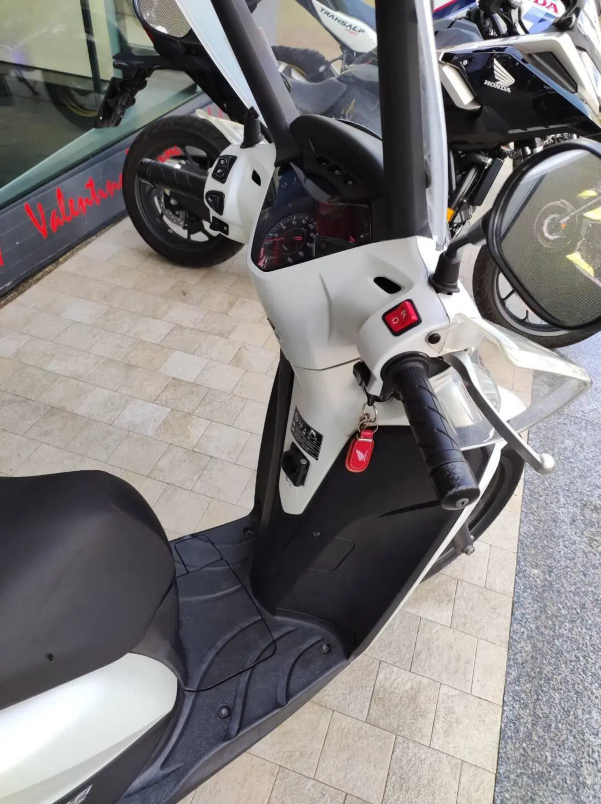 Honda SH 300 i Sporty/Special (2013 - 14) (3)