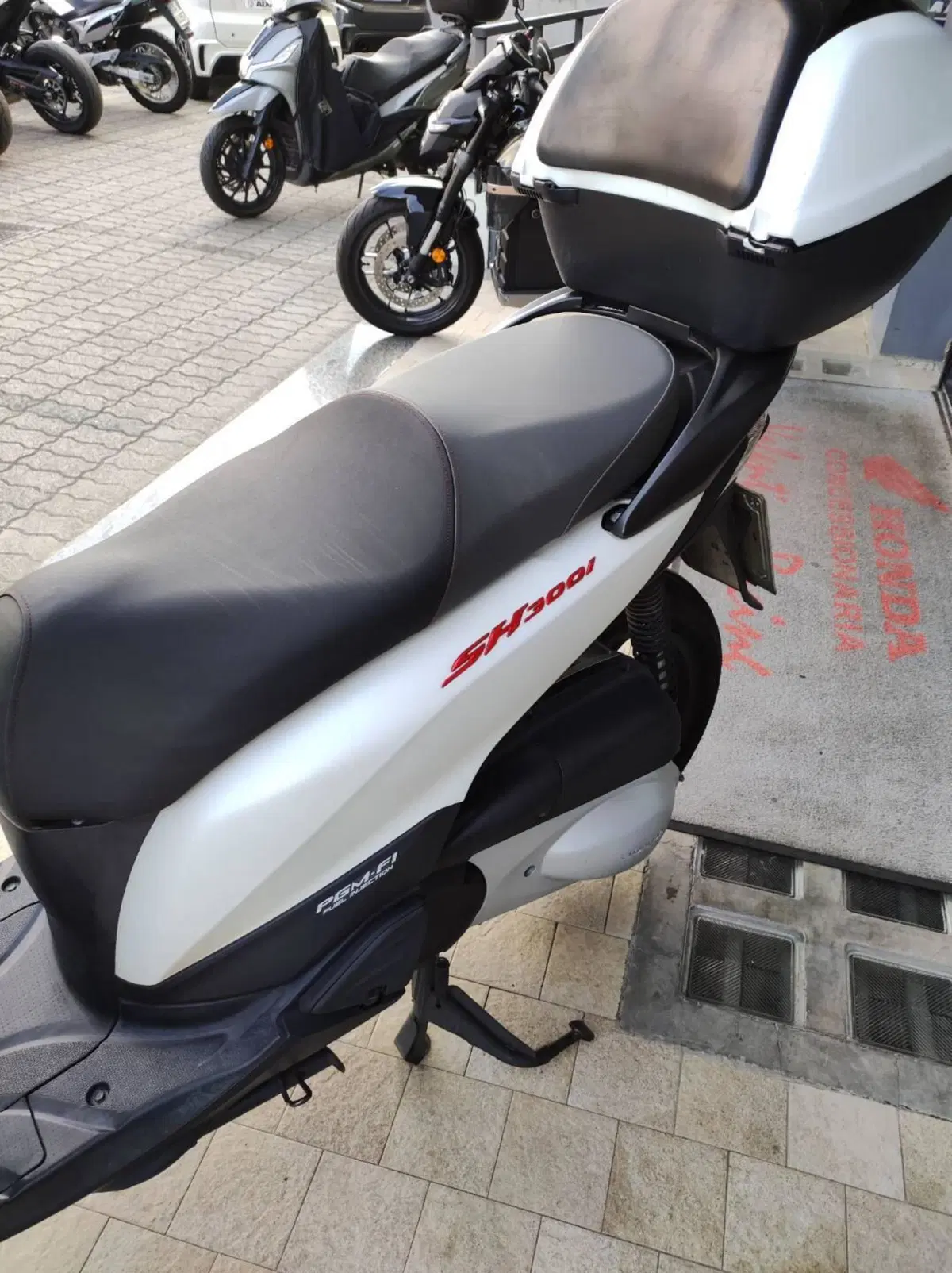 Honda SH 300 i Sporty/Special (2013 - 14) (7)
