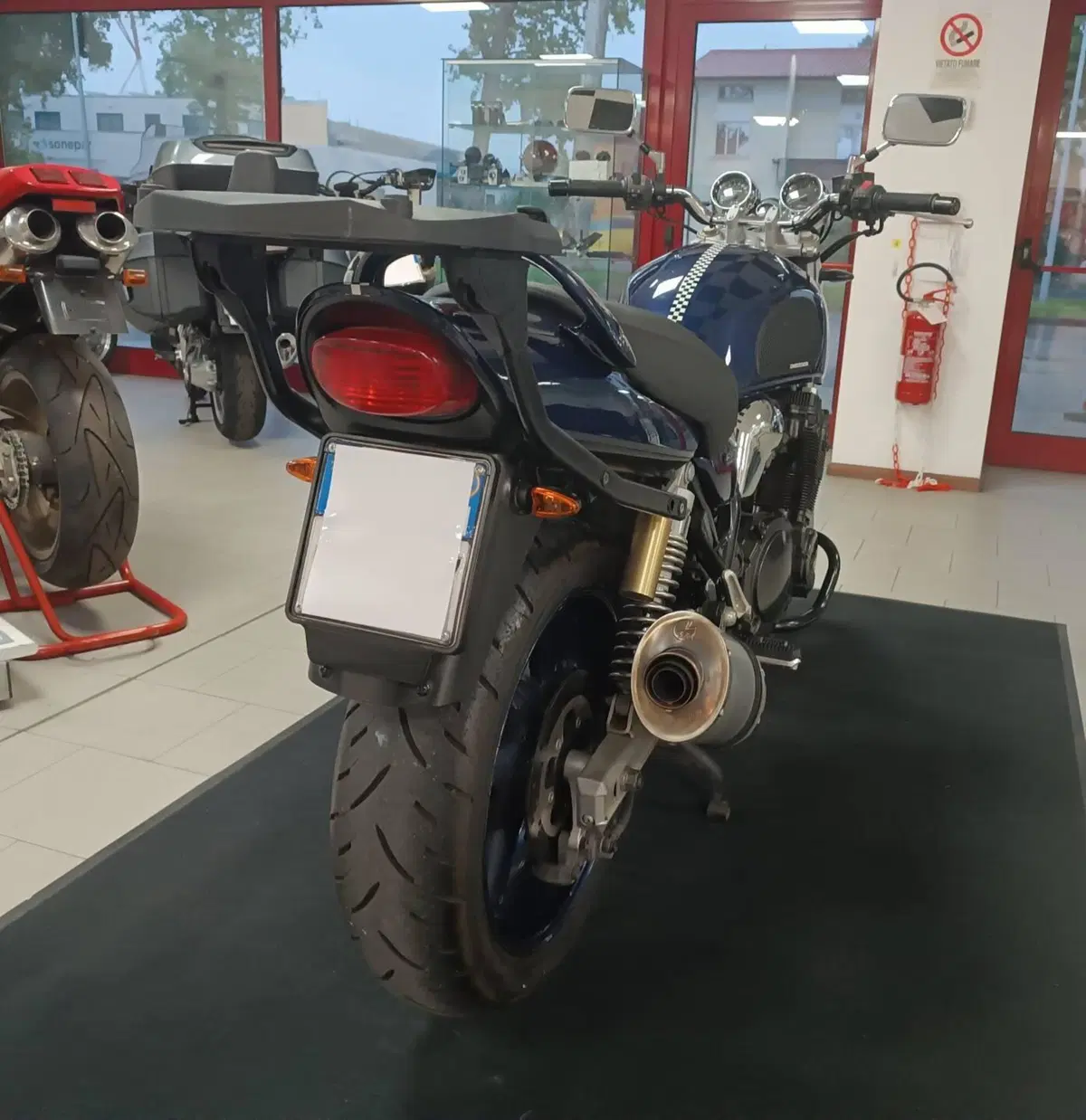 Suzuki GSX 750 (1998 - 03) (4)