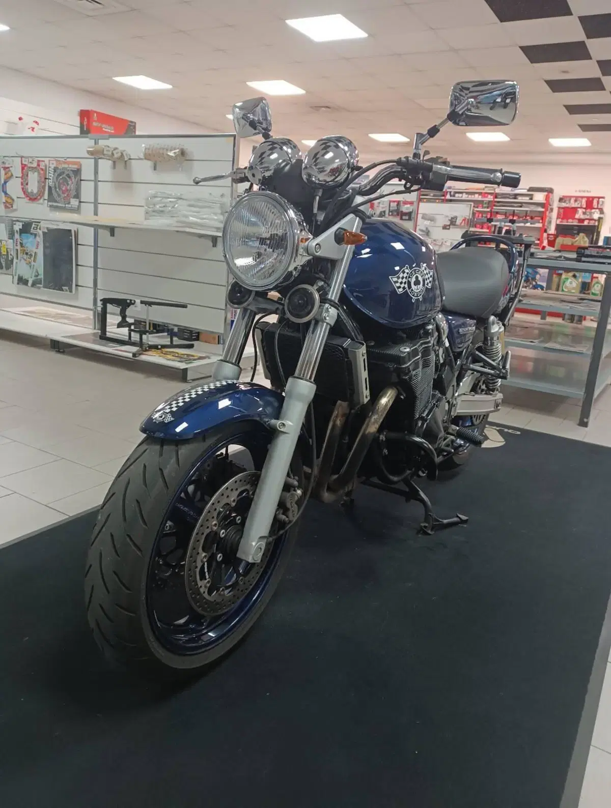 Suzuki GSX 750 (1998 - 03) (5)