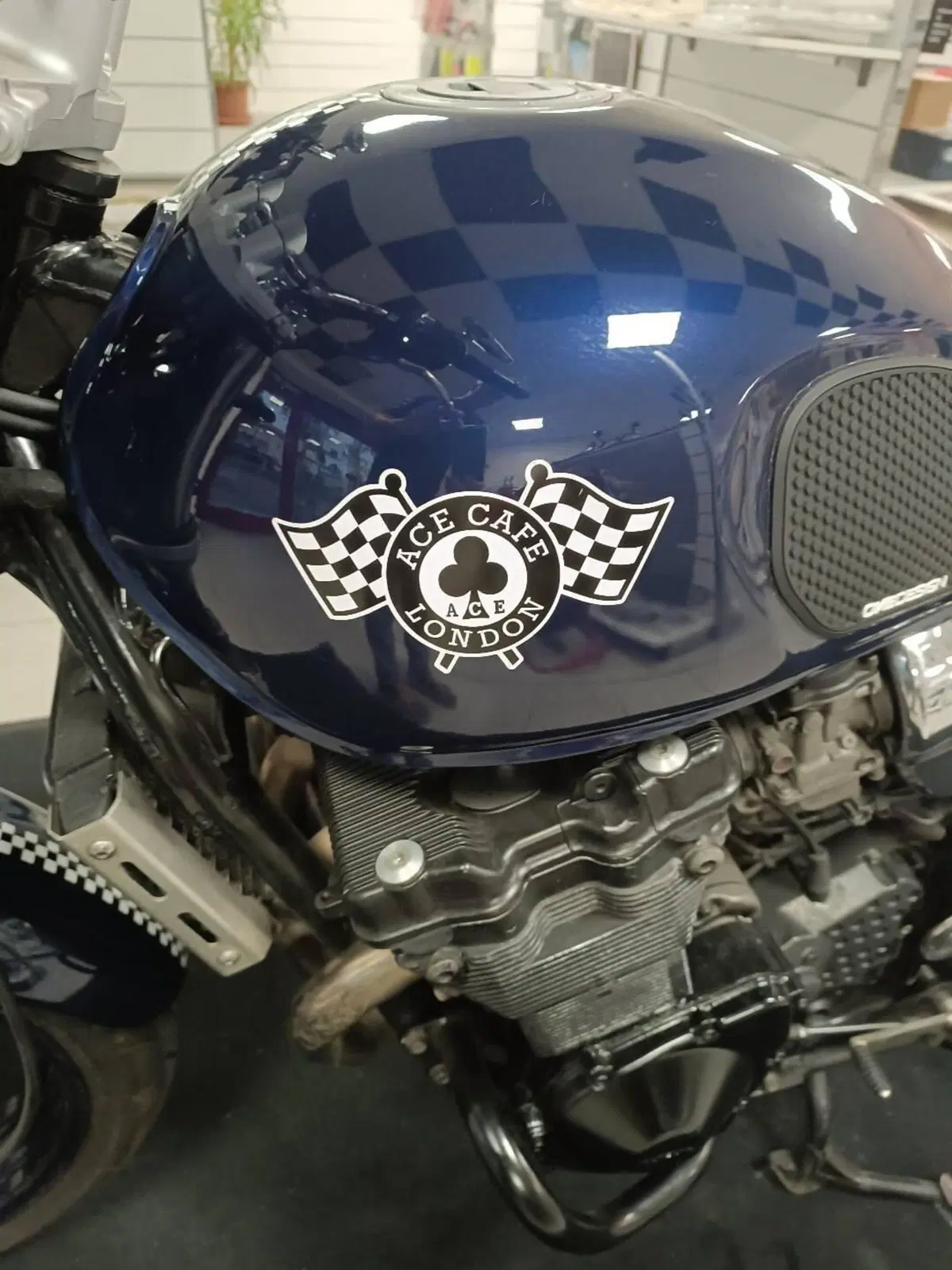 Suzuki GSX 750 (1998 - 03) (9)