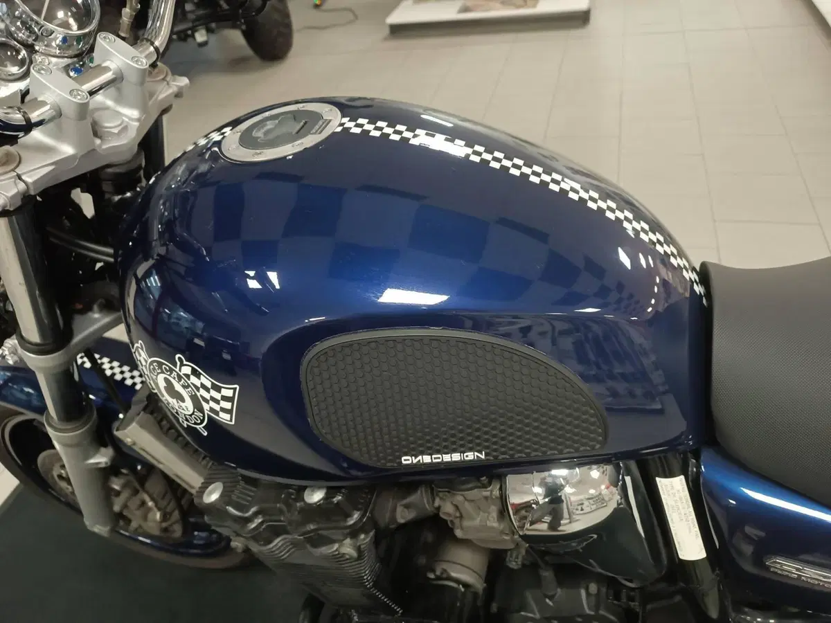 Suzuki GSX 750 (1998 - 03) (10)