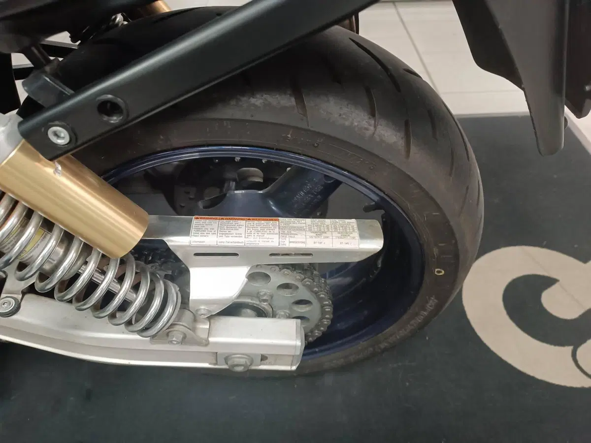 Suzuki GSX 750 (1998 - 03) (14)
