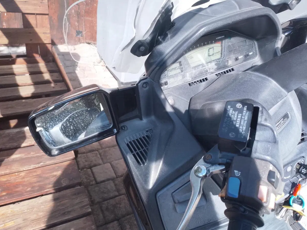 Suzuki Burgman AN 650 Executive (2004 - 06) (7)
