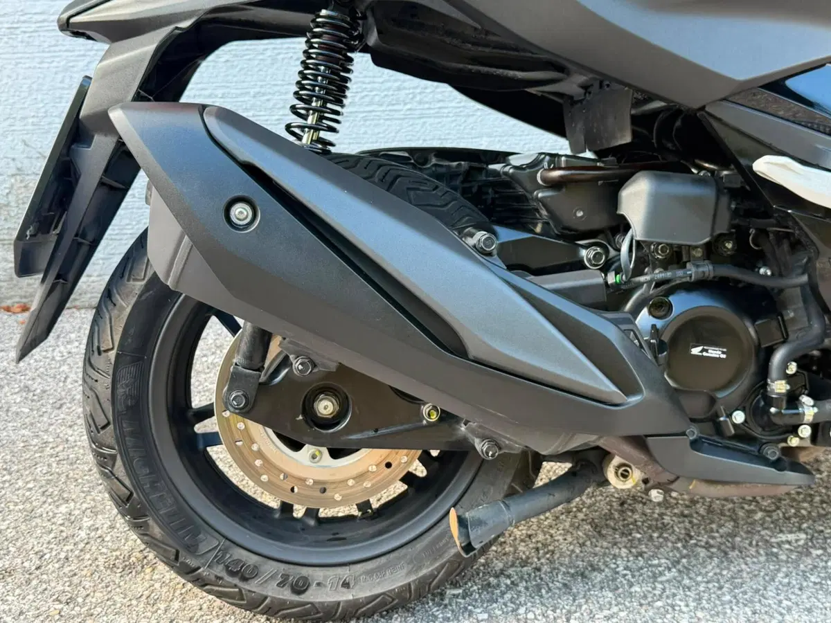 Honda Forza 350 (2022 - 24) (7)
