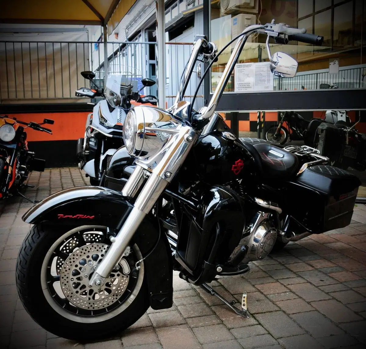 Harley-Davidson 1584 Road King (2006 - 07) - FLHR (5)