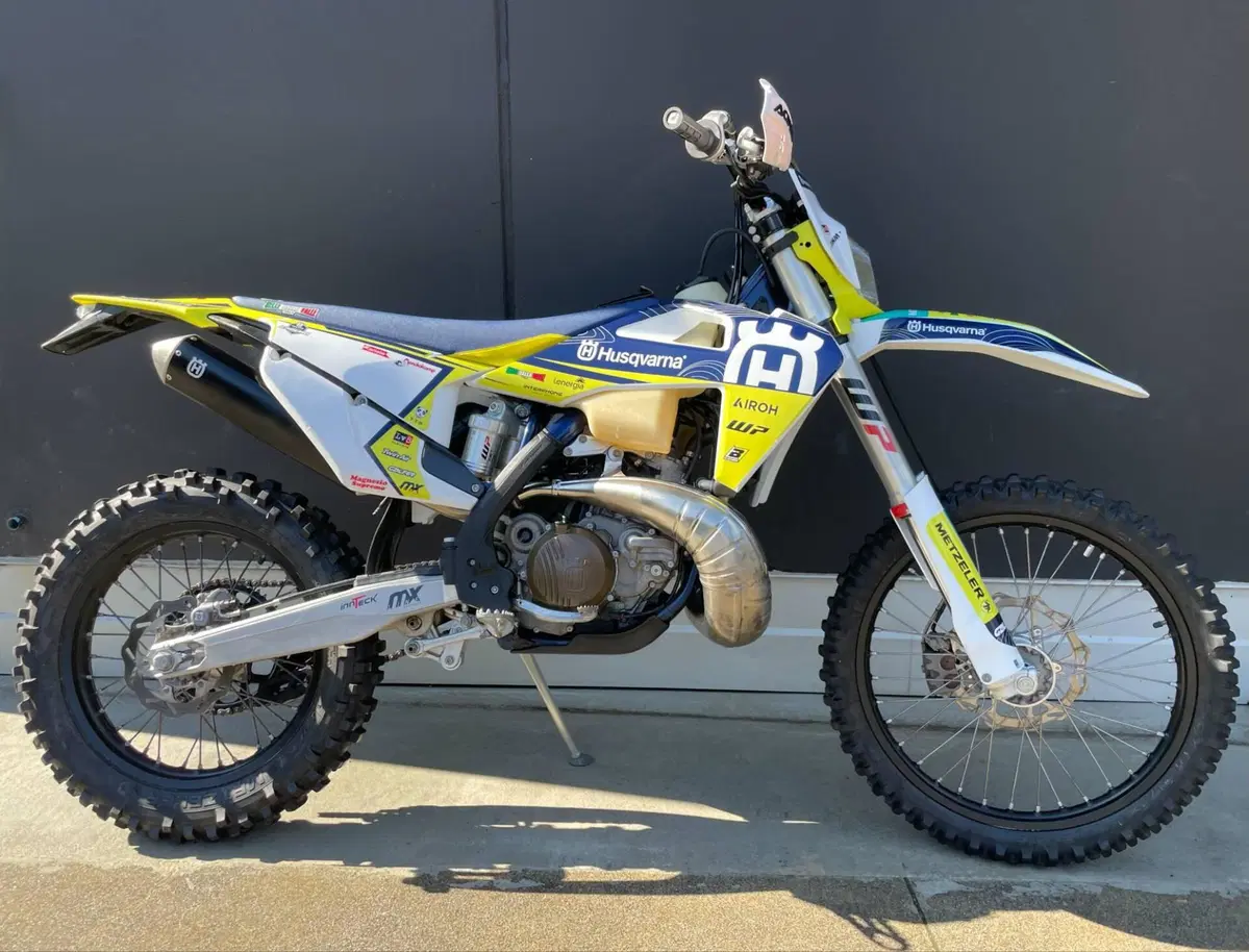 Husqvarna TE 300i (2023) (2)
