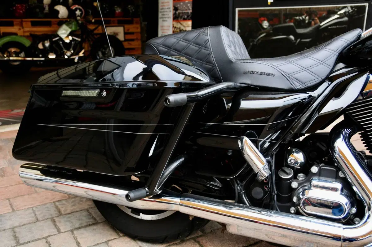 Harley-Davidson 1690 Road Glide Special (2013 - 16) (9)