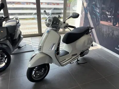 Vespa GTS 310 Super (2025 - 26) usata